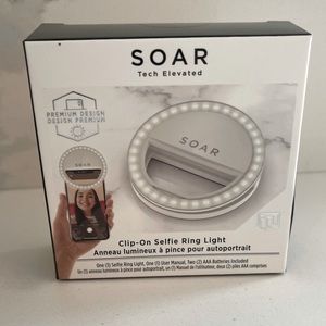 Soar clip on selfie light